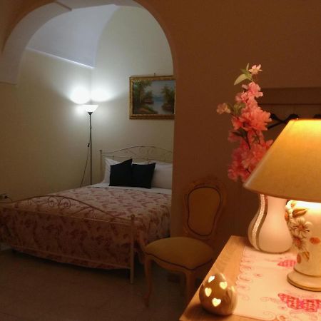L 'Alcova Holidays Home Centro Storico Ceglie Messapica Ngoại thất bức ảnh